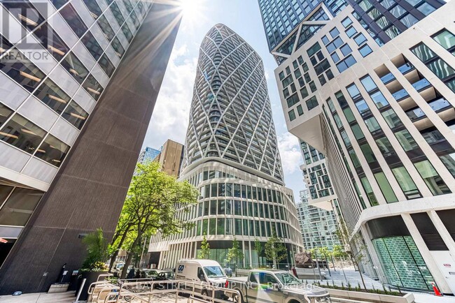 property at 230-3230 Simcoe St