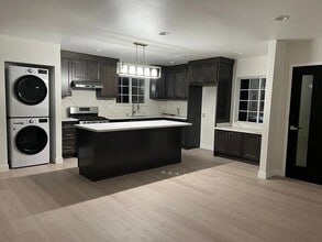 8176 Dale St in Buena Park, CA - Building Photo - Building Photo