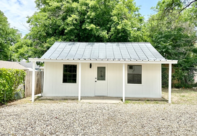 property at 1121 Essex St