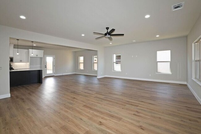 4715 Scotty Dr in Amarillo, TX - Foto de edificio - Building Photo