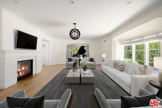1214 Coldwater Canyon Dr in Beverly Hills, CA - Building Photo - Building Photo