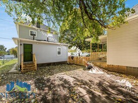 2737 1/2-878-872 Sullivant Ave in Columbus, OH - Building Photo