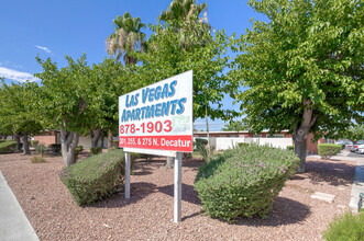 255 N Decatur Blvd in Las Vegas, NV - Building Photo - Building Photo