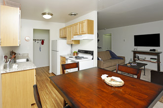 Forest Ridge Apartments in Rochester, MI - Building Photo - Interior Photo