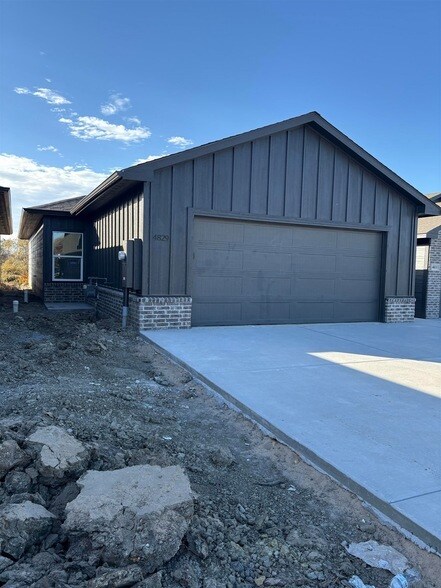 property at 4829 N Vassar Ave