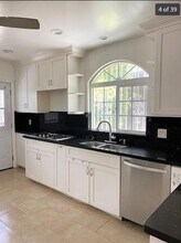 930 N Genesee Ave in West Hollywood, CA - Building Photo - Building Photo