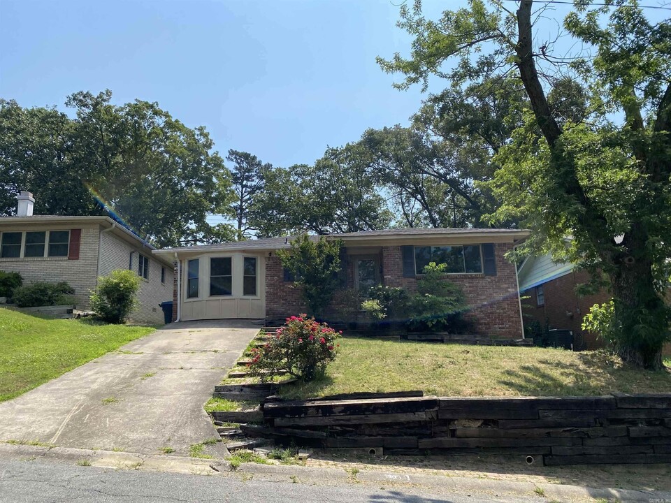 1109 Mellon St in Little Rock, AR - Foto de edificio