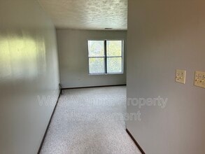 82 Beagle Club Rd in Jumping Branch, WV - Building Photo - Building Photo