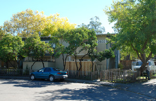 2832 Apple Valley Ln in Santa Rosa, CA - Building Photo