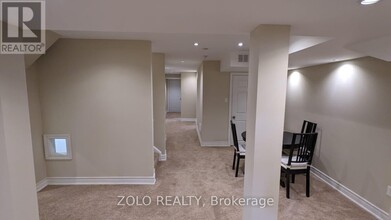 9 Lebovic Dr in Richmond Hill, ON - Building Photo - Building Photo