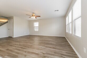 18442 W Dawn Dr in Surprise, AZ - Building Photo - Building Photo