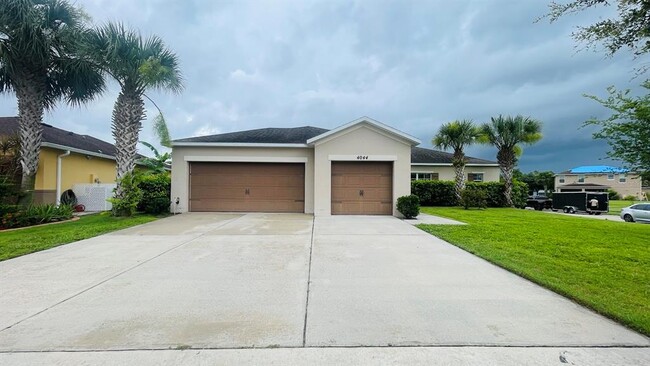property at 4044 Marina Isle Dr