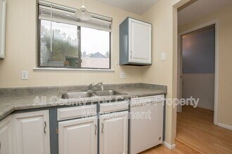 1610 Westbridge Dr in Fort Collins, CO - Building Photo - Building Photo