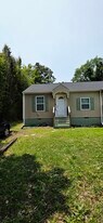 122 Sheppard St, Unit 122 in Thomasville, NC - Building Photo