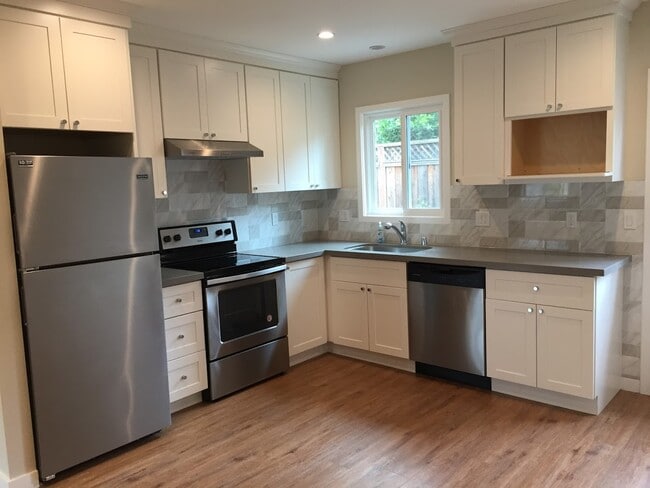 1285 El Camino Real in Burlingame, CA - Building Photo - Building Photo