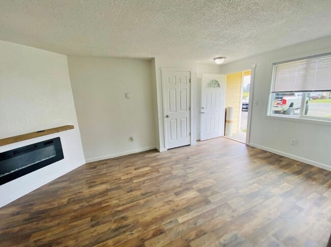 11040 N Skagit St in Burlington, WA - Building Photo - Building Photo