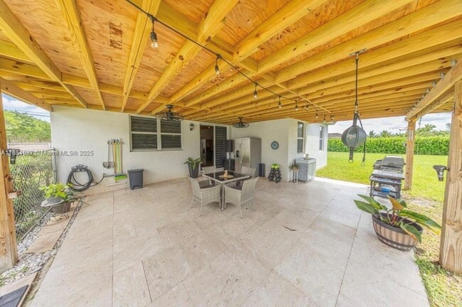 30600 SW 193rd Ave in Homestead, FL - Building Photo - Building Photo