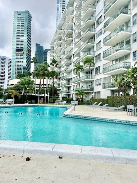 1408 Brickell Bay Dr