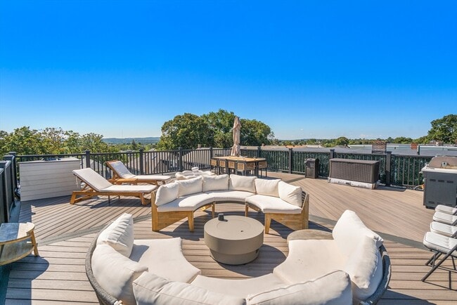property at 29 S Munroe Terrace