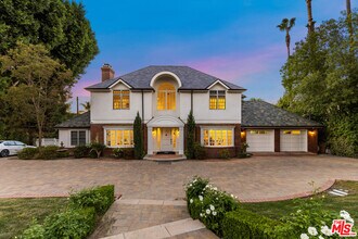 14619 Valley Vista Blvd in Los Angeles, CA - Building Photo - Building Photo