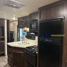 9831 TX-106 Loop in San Antonio, TX - Building Photo - Building Photo