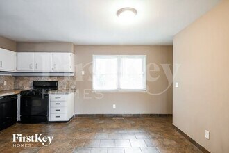 11931 Del Reo Ct in St. Louis, MO - Building Photo - Building Photo