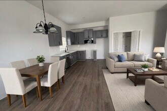 7989 Sunbury St in Houston, TX - Building Photo - Building Photo