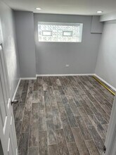 1518 E 72nd St, Unit FLOOR 1 in Chicago, IL - Foto de edificio - Building Photo