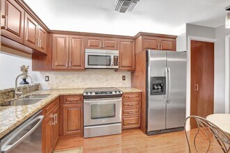 7520 La Paz Blvd in Boca Raton, FL - Building Photo - Building Photo