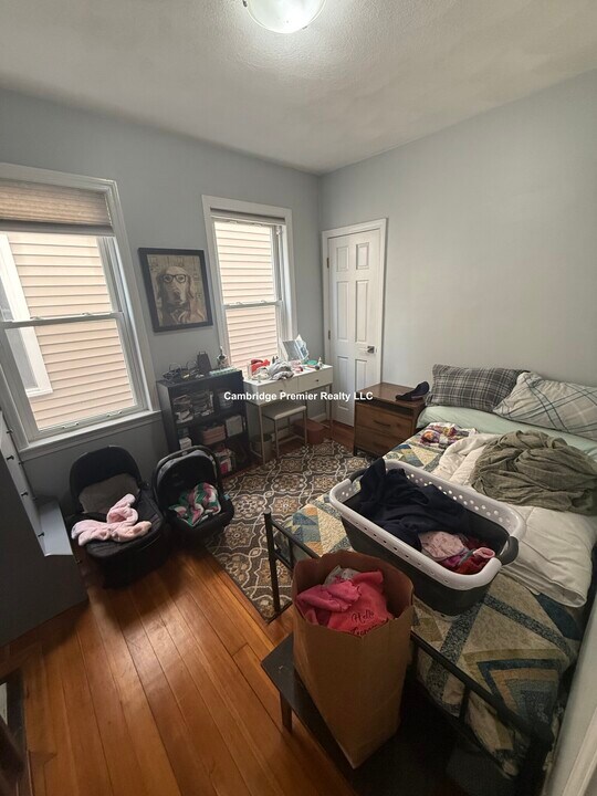 11 Partridge Ave, Unit 1 in Somerville, MA - Building Photo