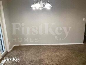 1745 Pinebluff Ln in Cincinnati, OH - Building Photo - Building Photo