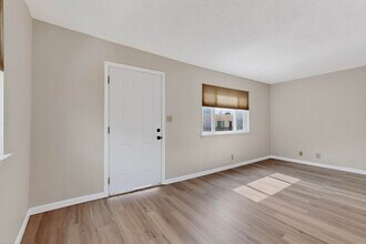 12007 Stilwell Pl NE in Albuquerque, NM - Building Photo - Building Photo