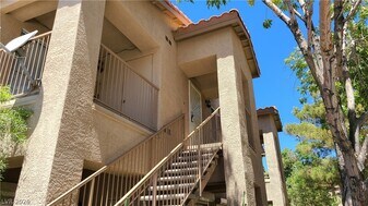 2110 Los Feliz St in Las Vegas, NV - Building Photo