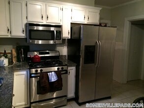 10 Evergreen Ave, Unit 2 in Somerville, MA - Building Photo - Building Photo