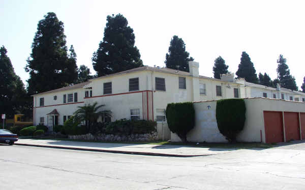 3050 Stocker St in Los Angeles, CA - Foto de edificio