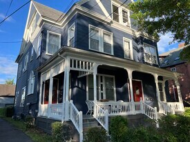 142 Edwards St, Unit Apt 2 in New Haven, CT - Building Photo