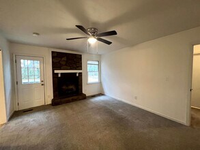 9416 Gooden Dr in Fayetteville, NC - Building Photo - Building Photo