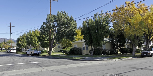 204 N Workman St in San Fernando, CA - Building Photo - Building Photo