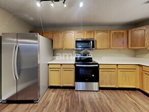 12115 Maize Dr in Noblesville, IN - Foto de edificio - Building Photo