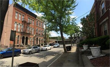 432 Hopkins St in Cincinnati, OH - Building Photo - Building Photo