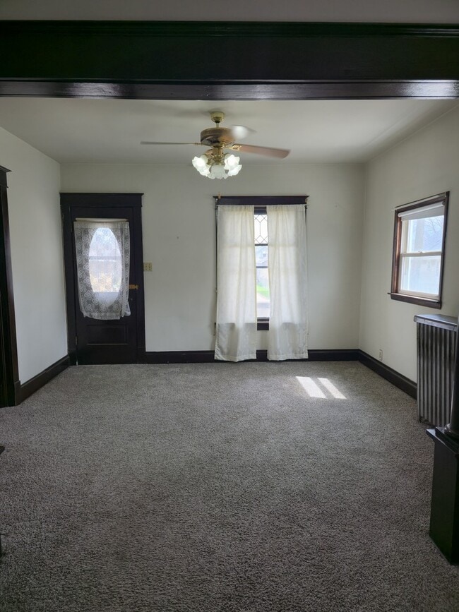 121 Davis Ave in Rockdale, IL - Building Photo - Building Photo