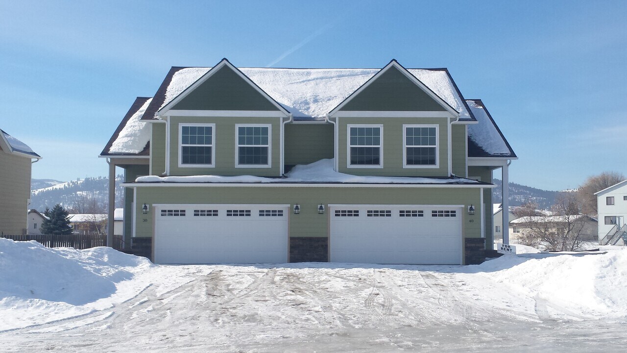 38 Muskrat Dr in Kalispell, MT - Building Photo