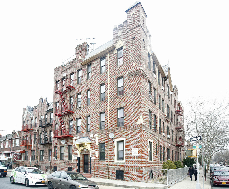 413 E 54th St in Brooklyn, NY - Building Photo