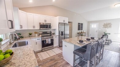 13572 SE 102nd Ct in Belleview, FL - Foto de edificio - Building Photo