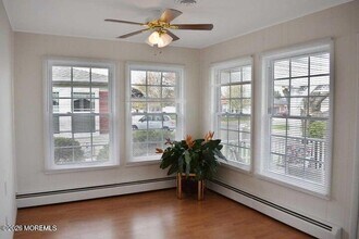 27 Castle Harbor Dr in Bayville, NJ - Building Photo - Building Photo