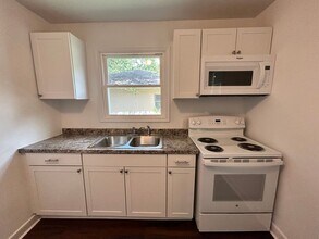 2709 Maple St-Unit -A in Hopewell, VA - Building Photo - Building Photo