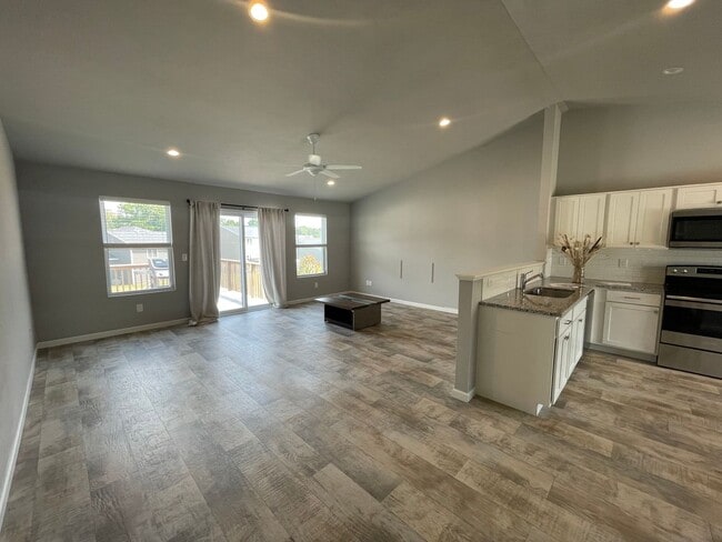10381 Schrier Ln in Portage, MI - Building Photo - Building Photo