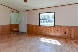 16 Hilltop Dr in Waterford, ME - Building Photo - Building Photo