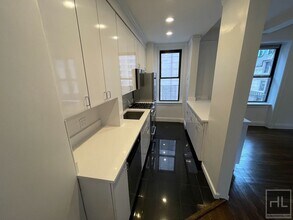 WEST 55 STREET in New York, NY - Building Photo - Building Photo