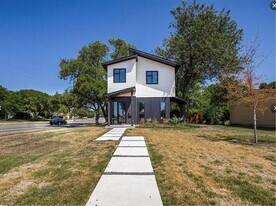 10803 Mandalay Dr in Dallas, TX - Building Photo